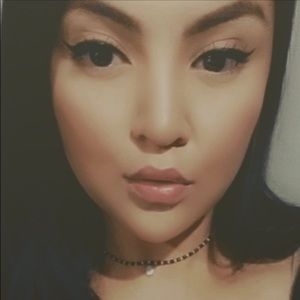 Meet your Posher, Leslie